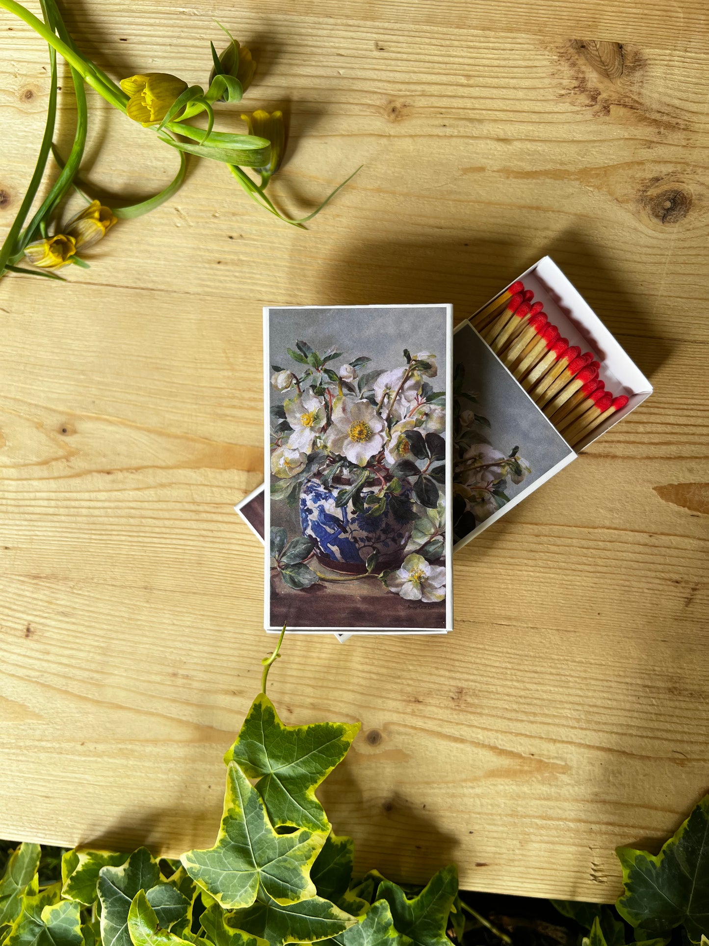 CAJA CERILLAS - HELLEBORUS
