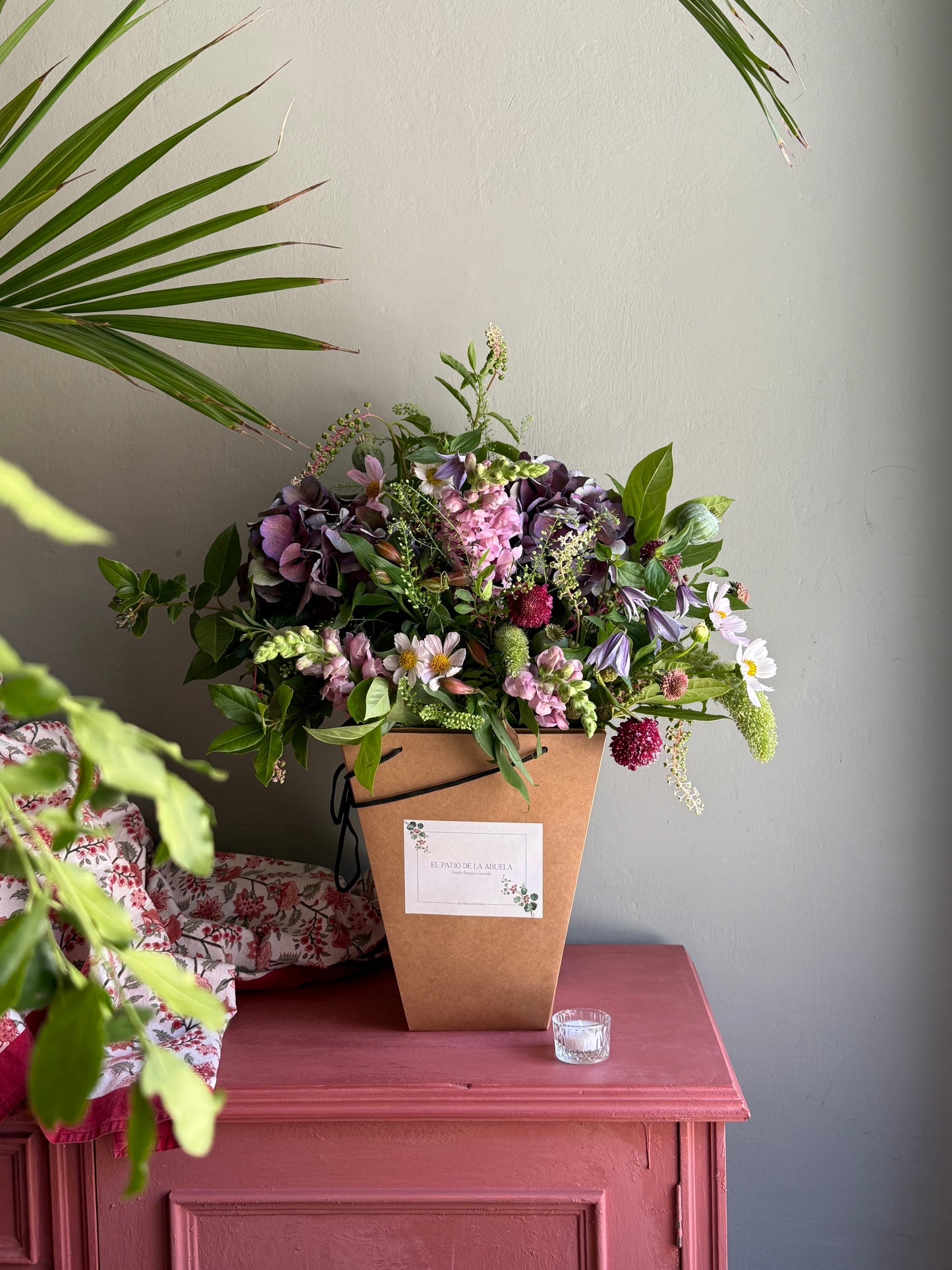 BOUQUET OF FLOWERS IN A BAG - L