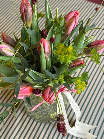 Bombonera de tulipanes (jarron patio)