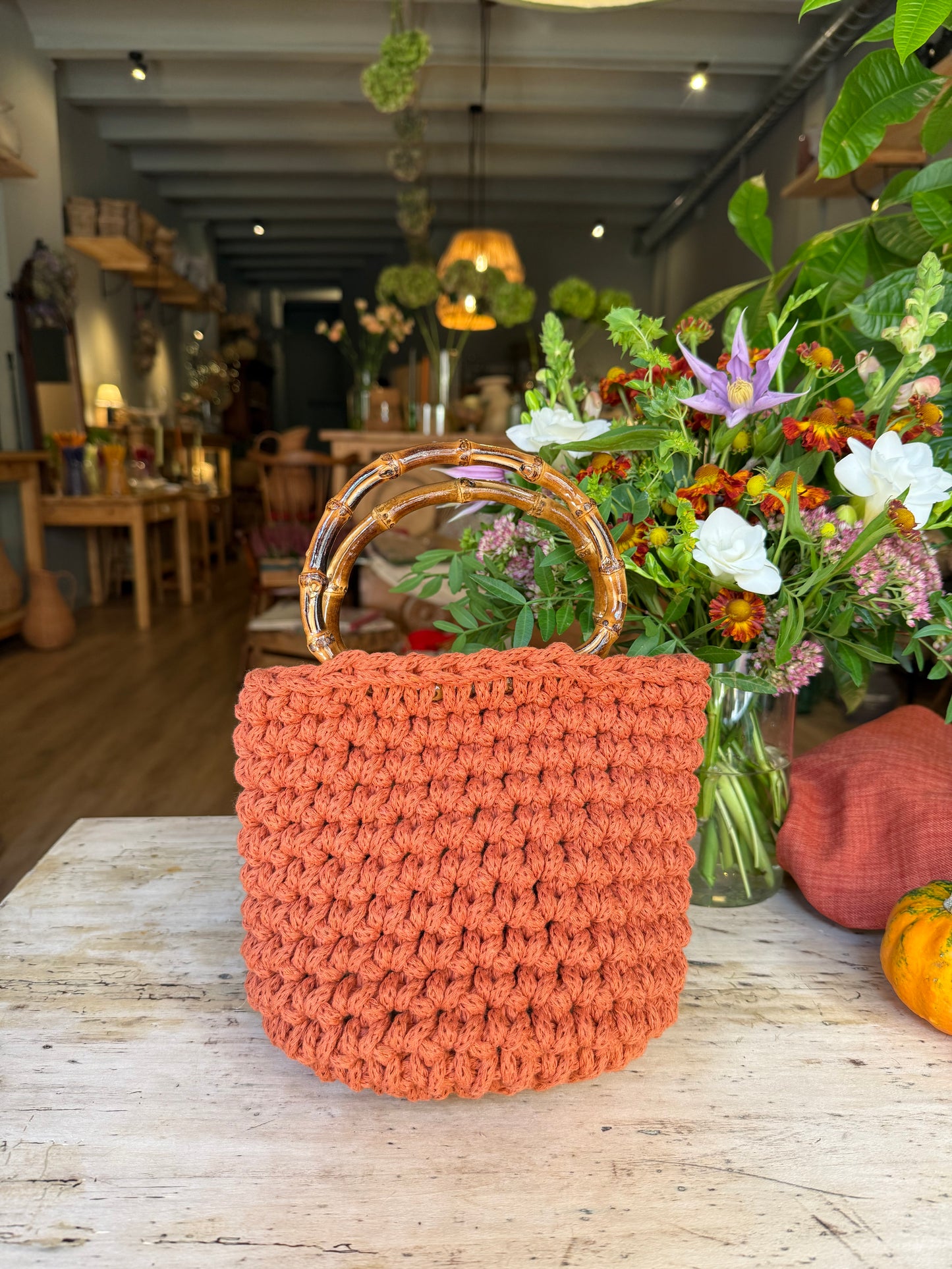 BOLSO CAMPÁNULA-CALDERO