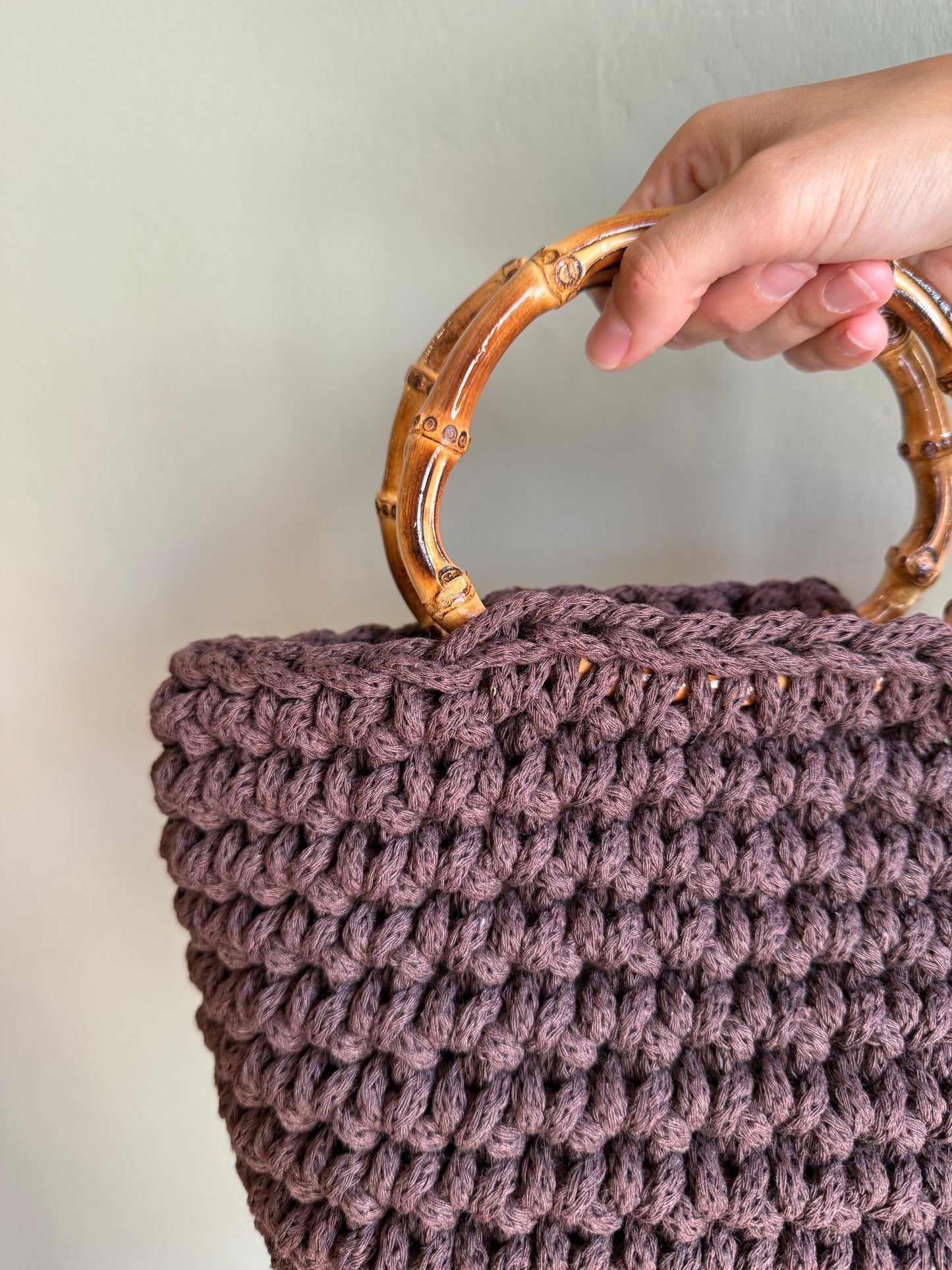 BOLSO CAMPÁNULA - MARRÓN CHOCOLATE