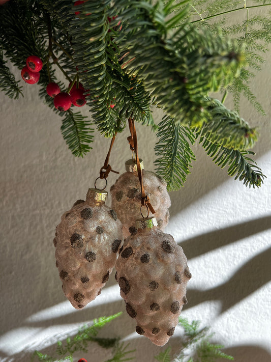 ADORNO CRISTAL TRIO PIÑAS